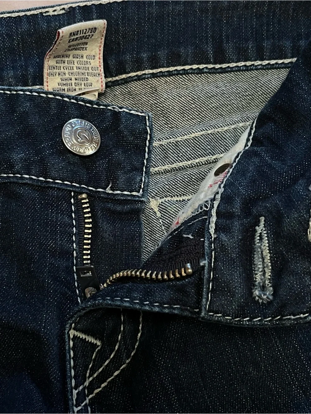 🇺🇸 True Religion Woman’s Low Rise Skinny Jeans with White Stitching & Embroidery - Picture 4 of 16